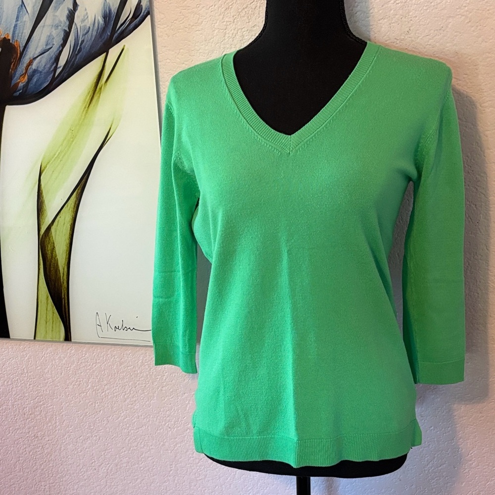 Women’s green sweater size small